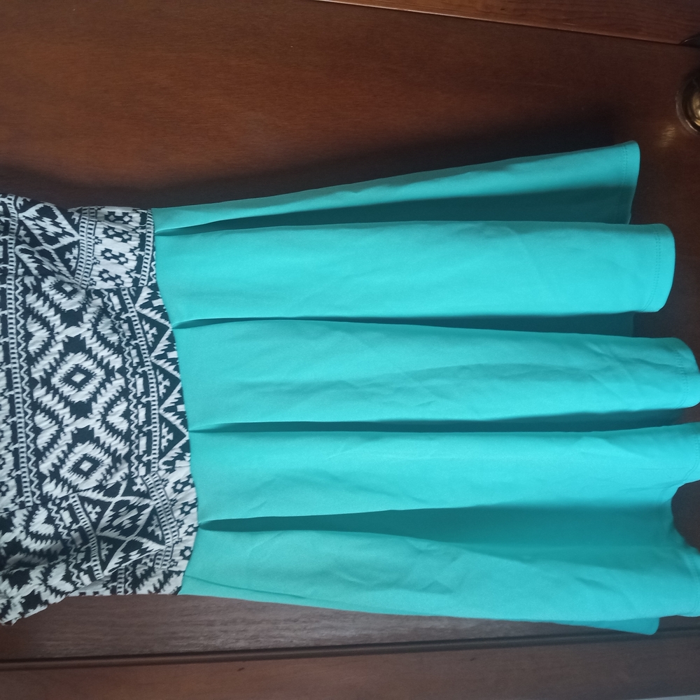 Stylish Teal and Black Patterned Skirt